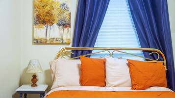 4 habitaciones, escritorio, tabla de planchar con plancha y wifi gratis