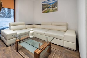 Apartment, 2 Bedrooms | Living room - RentPlanet - Strzelców Podhalańskich (Koscielisko)