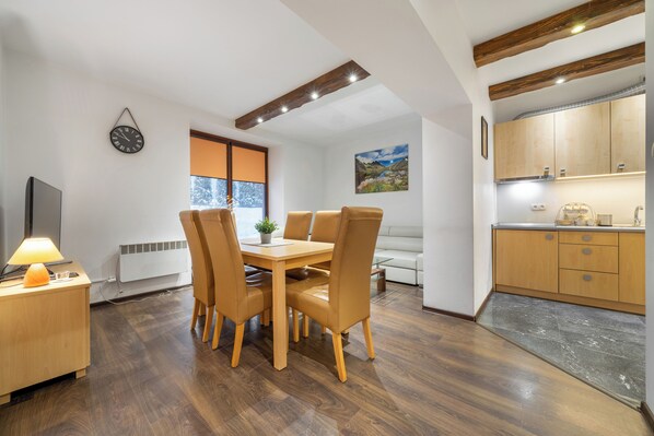 Apartment, 2 Bedrooms | Living room - RentPlanet - Strzelców Podhalańskich (Koscielisko)