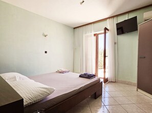 1 bedroom, iron/ironing board, Internet, bed sheets