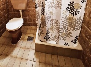 Shower, hair dryer, towels - Apartments Željka - Studio Apartment with Terrace with Sea View (Orebic)