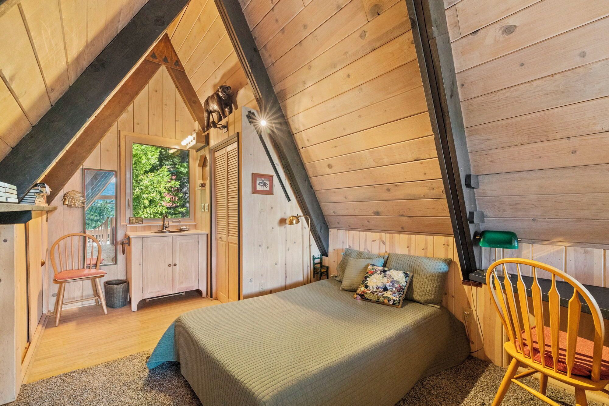 1 chambre, fer et planche à repasser, draps fournis