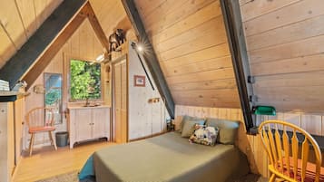 1 間睡房、熨斗/熨衫板、床單