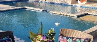 4-Bed House | Near Airport/Solar/Borehole/Secure/Family hol/Business trip/Events