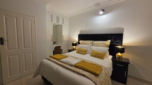 4 chambres, fer et planche à repasser, Wi-Fi, draps fournis