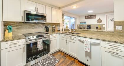 Holiday Oasis w/ Heated Pool: Near Gulf Beaches!