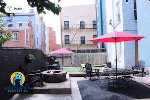 Outdoor dining - City Luxury @ Smart Pricing + Parking + Family-Friendly (Cincinnati)