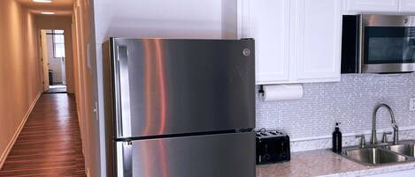 電子レンジ、オーブン、コンロ、食器洗い機