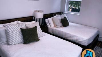 4 habitaciones, tabla de planchar con plancha, wifi y ropa de cama