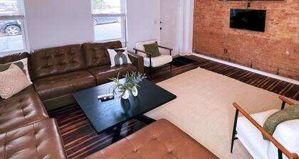 City Luxury @ Smart Pricing + Parking + Family-Friendly