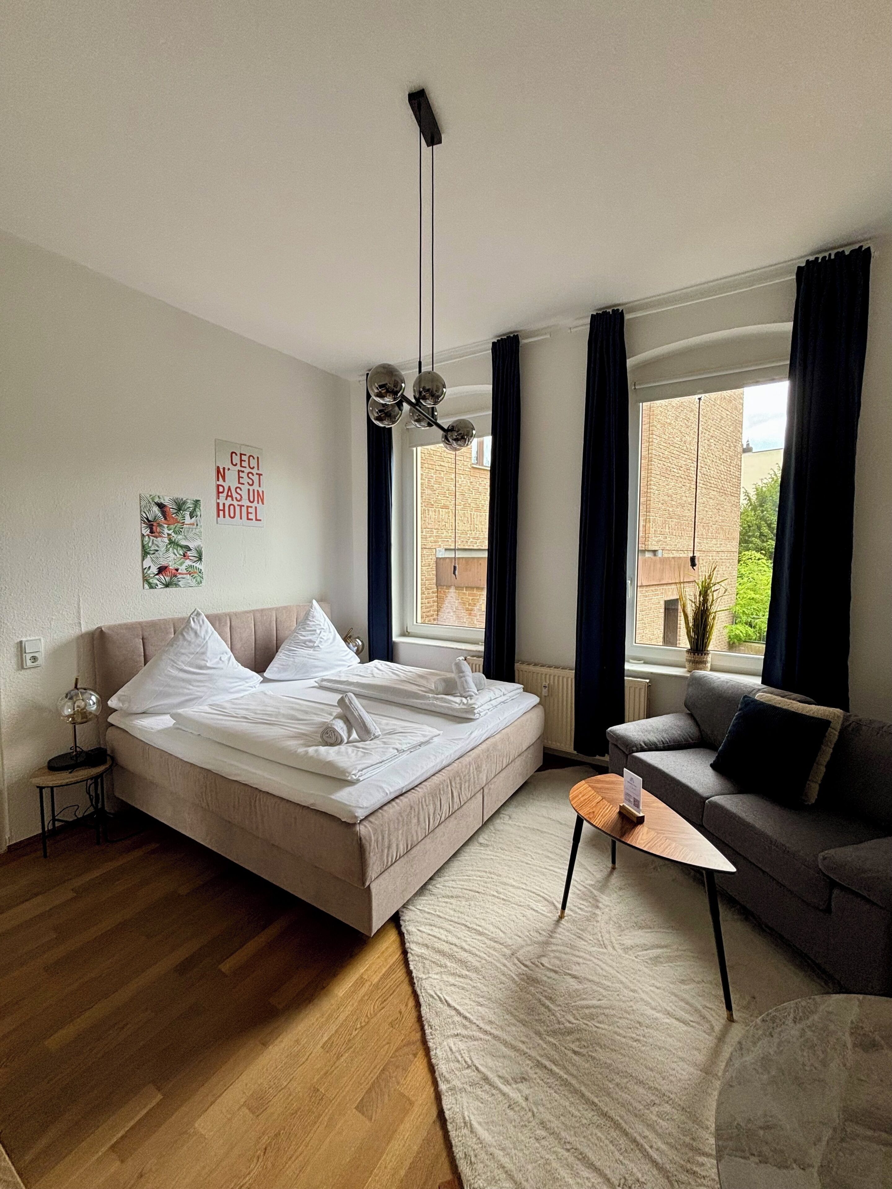 1 chambre, fer et planche à repasser, lit parapluie, Wi-Fi