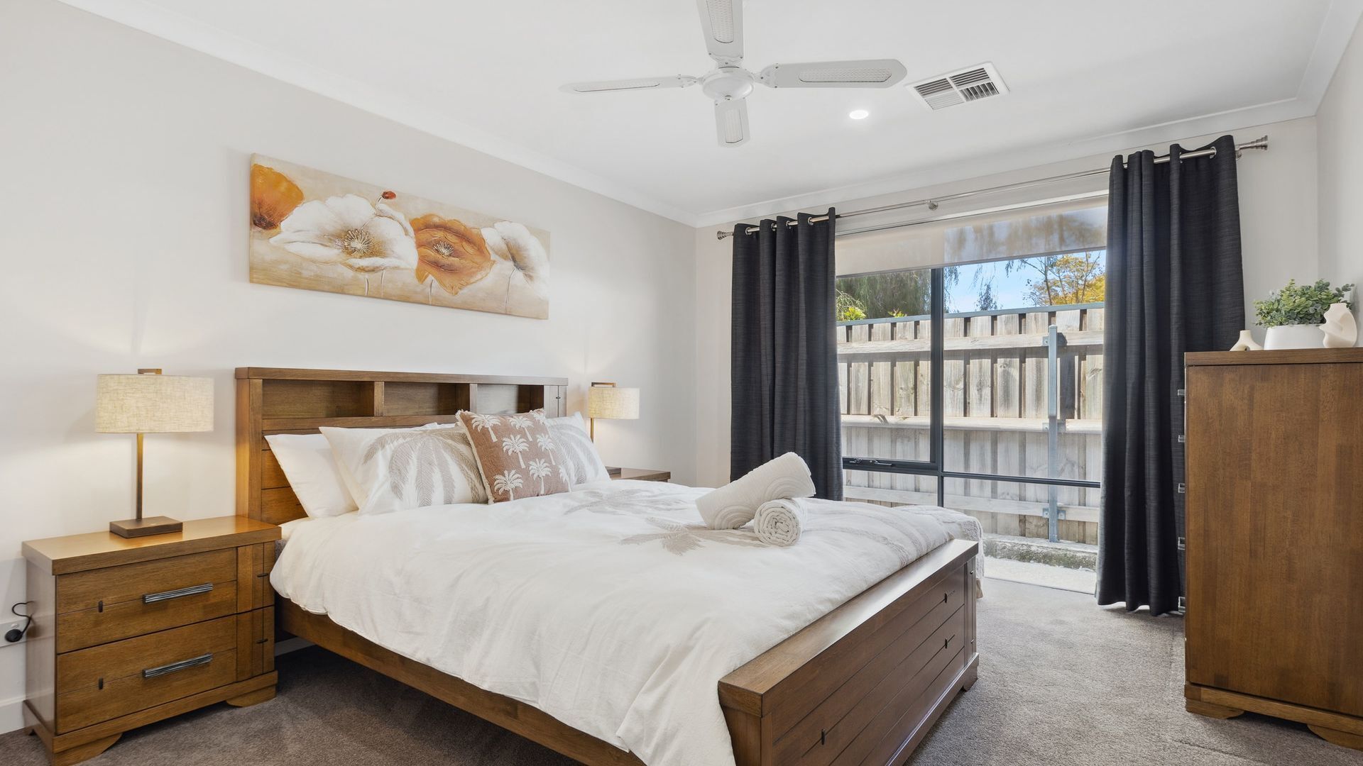 4 chambres, fer et planche à repasser, Wi-Fi, draps fournis