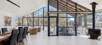 Pelicans Retreat - Luxury Riverside Escape with Private Jetty