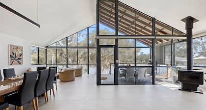 Pelicans Retreat - Luxury Riverside Escape with Private Jetty