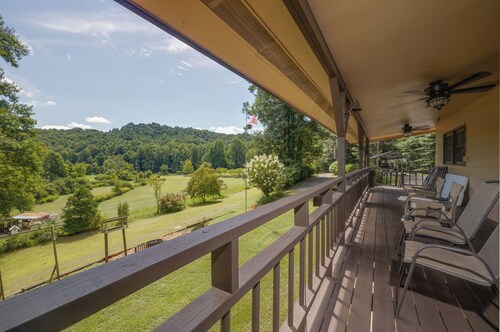Charming 5-bedroom farmhouse on 10 acres in serene Saluda