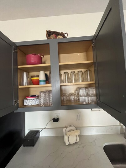 Cozy spacious modern guest house in charming Queen Creek with AC & WiFi