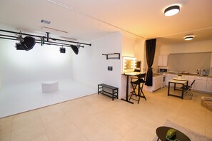 Interior - 2-bedroom Studio Suite for Content Creators! (Nassau)