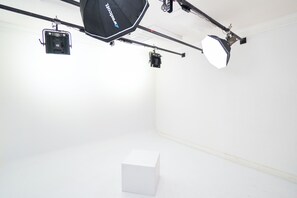 Fitness facility - 2-bedroom Studio Suite for Content Creators! (Nassau)