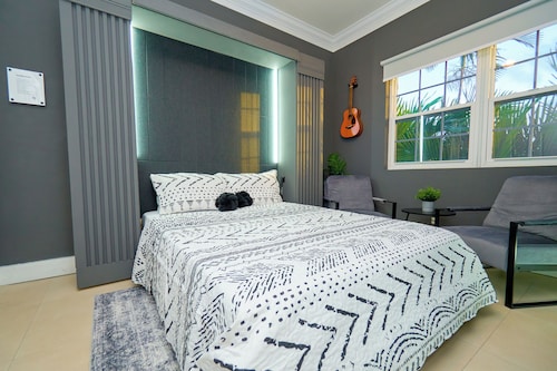 2-bedroom Studio Suite for Content Creators!