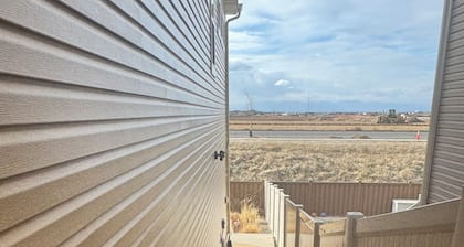 Charming 2-bedroom house in marvelous Denver with AC, WiFi