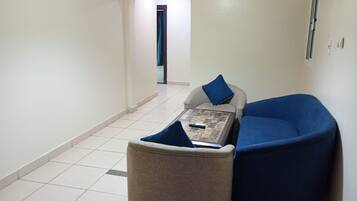 Télévision à écran plat de 30 cm avec chaßnes par satellite