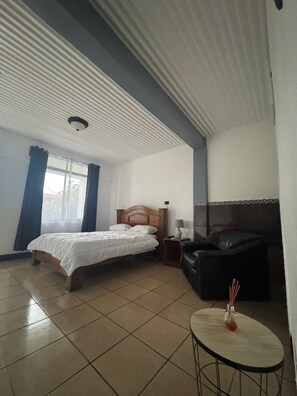 9 soverom og sengetøy