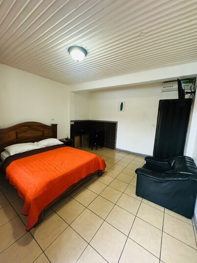 TABACONES HOTEL AND RESTAURANT 