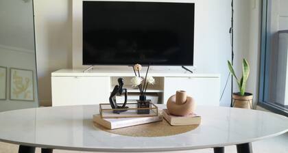 Cozy Minimalist 1 Br Apt near Hornsby mall & trains