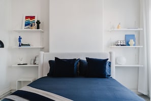 2 bedrooms, desk, iron/ironing board, free WiFi