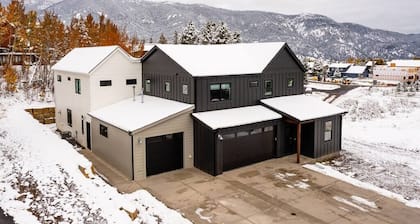 Big Sky 2 bedroom guesthouse