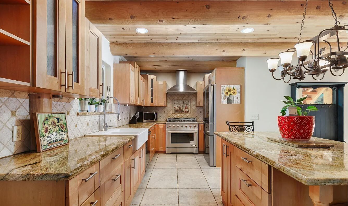 Micro-ondes, four, plaque de cuisson, lave-vaisselle