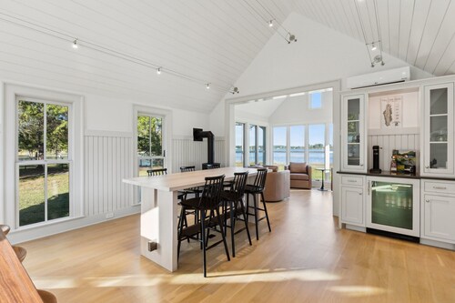 Charming Waterfront Cottage Retreat near St. Michaels