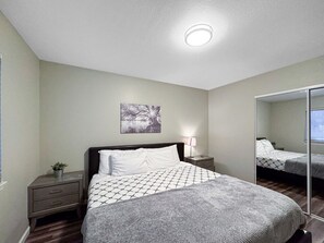 2 Schlafzimmer, Bügeleisen/Bügelbrett, WLAN