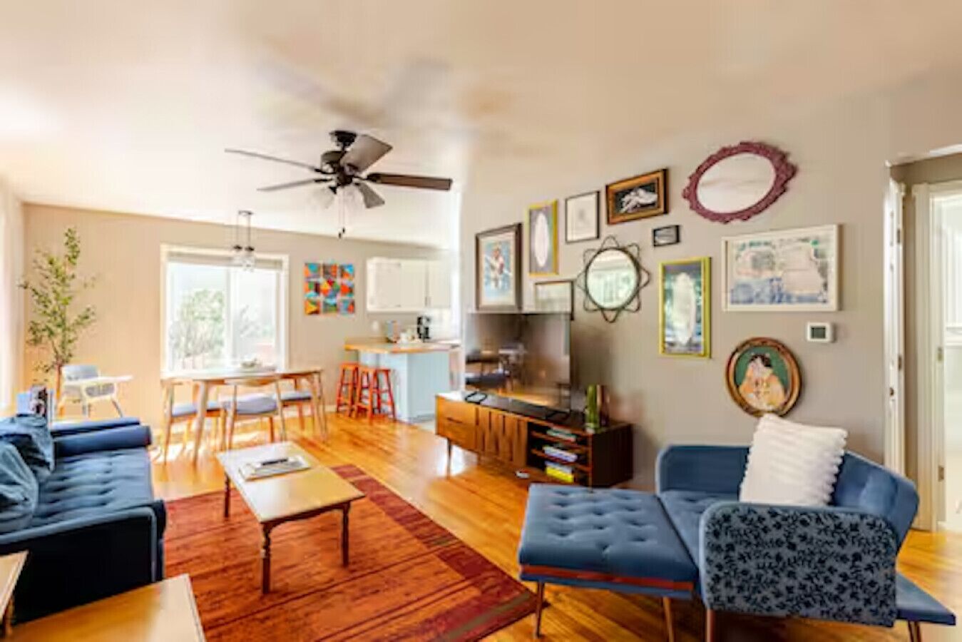 Älytelevisio, kirjoja