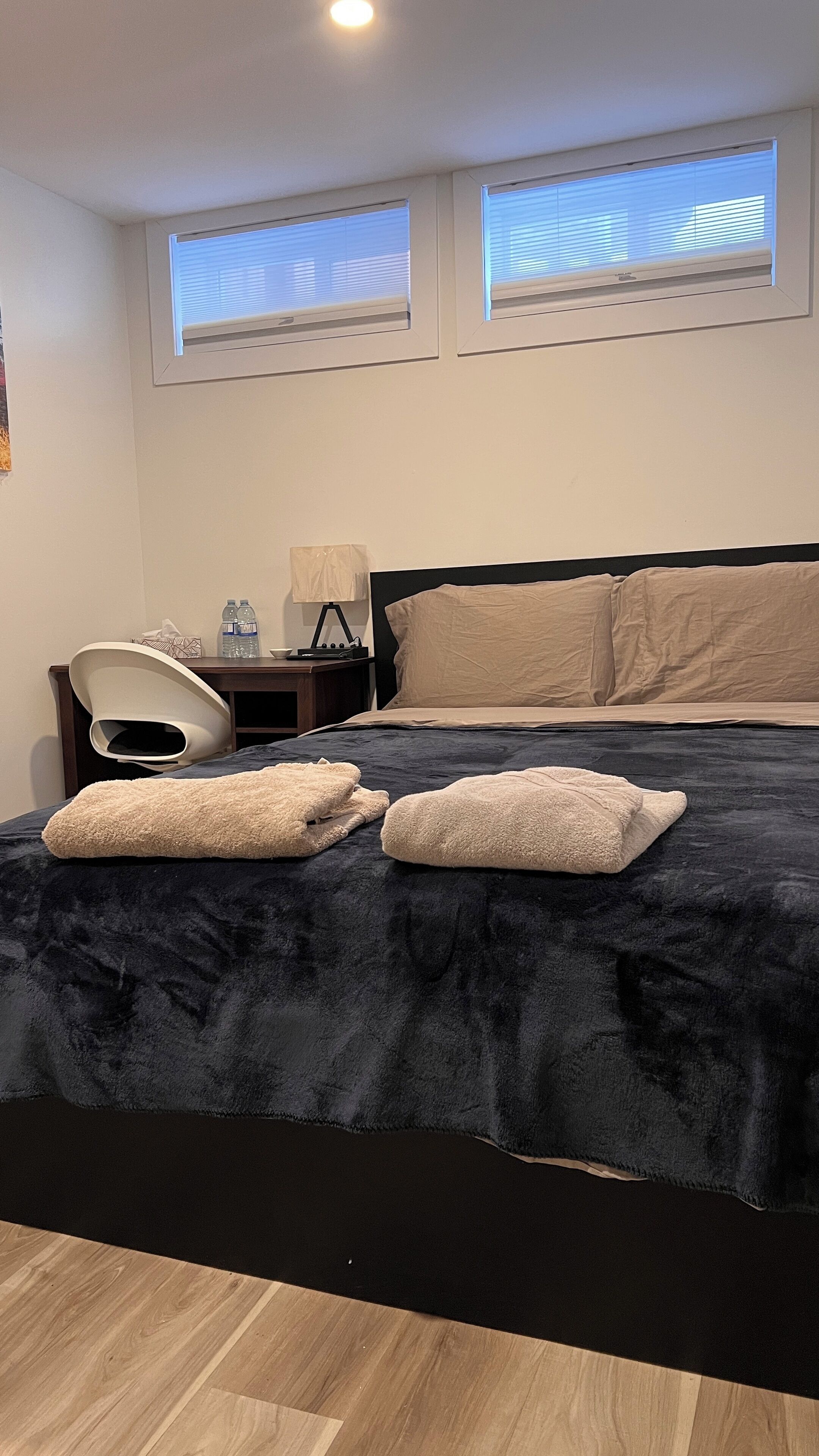 1 habitación, tabla de planchar con plancha, wifi y ropa de cama 