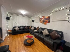 Smart-TV og stereoanlegg