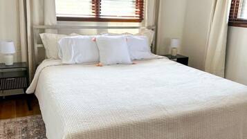 4 slaapkamers, een strijkplank/strijkijzer, wifi