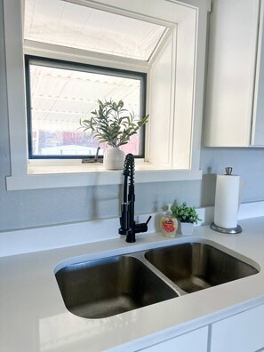 Interior - The Thornton Retreat – Modern & Cozy Stay (Thornton)