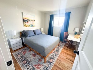 2 bedrooms, desk, iron/ironing board, free WiFi