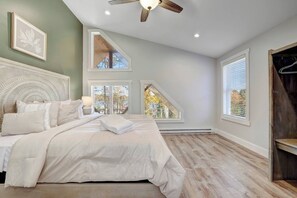 7 habitaciones, tabla de planchar con plancha y cuna de viaje 