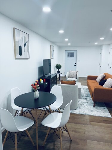 Charming Basement Gateway 10mins from BWI airport and Arundel Mills Mall