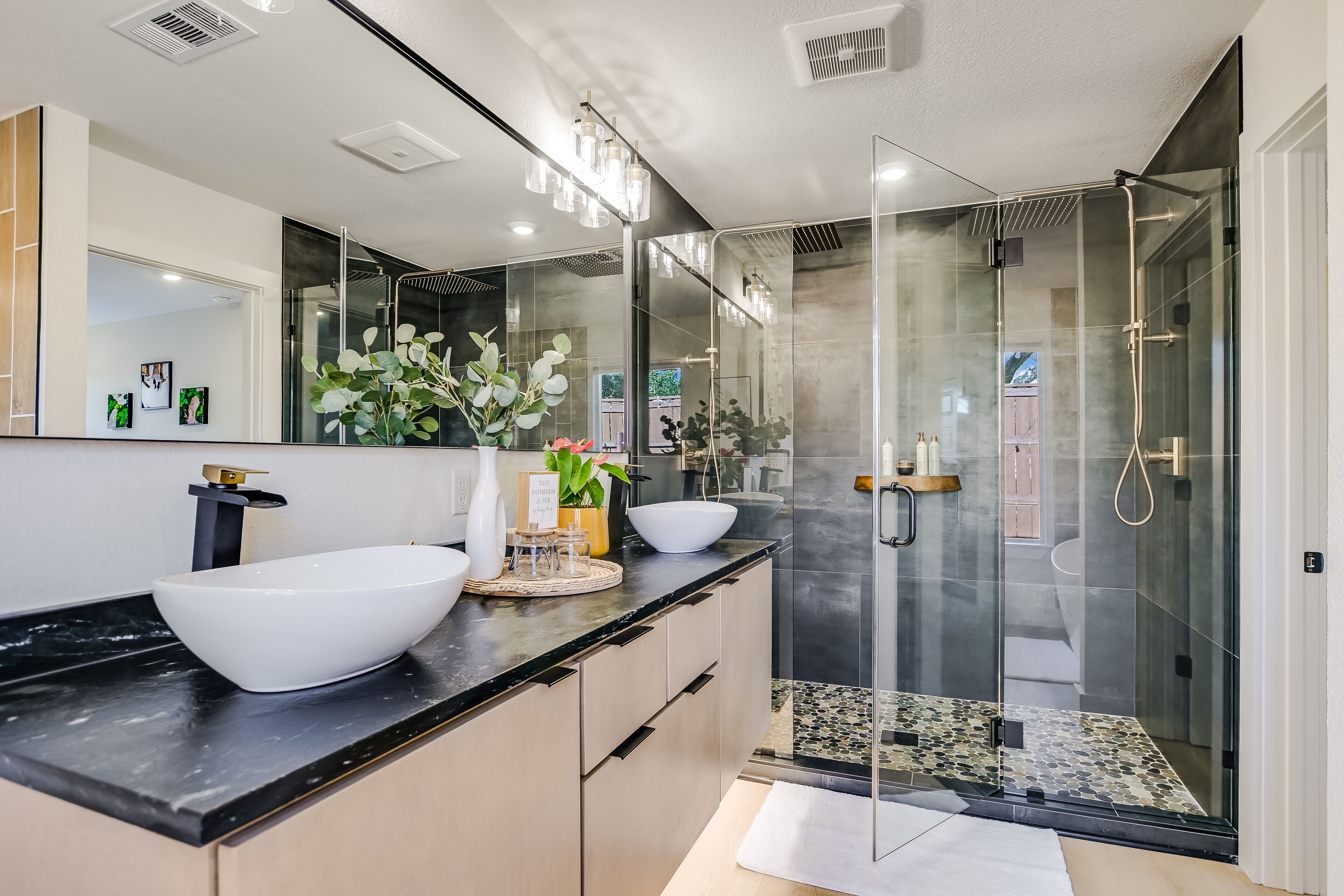 環保梳洗用品、風筒、提供毛巾、番梘