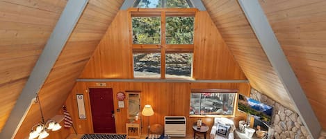 House, Multiple Beds, Patio, Mountain View (The Squirrel's Nest) | Living area | 50-inch flat-screen TV with digital channels, fireplace