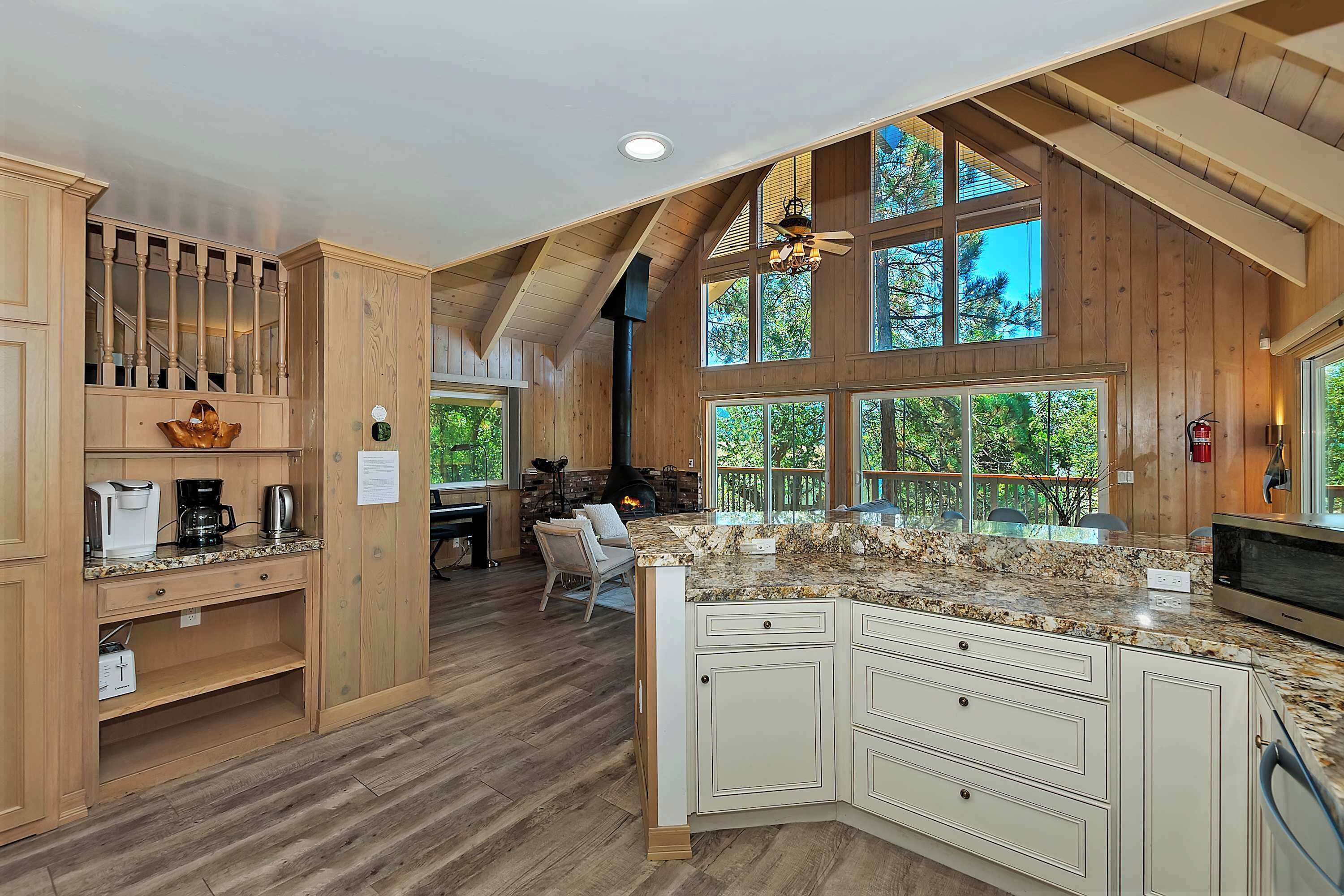 Nhà, nhiều giường, bồn tắm nước nóng, quang cảnh núi (Casa Del Lago) | Bếp riêng | Tủ lạnh, lò vi sóng, lò nướng, bếp nấu 