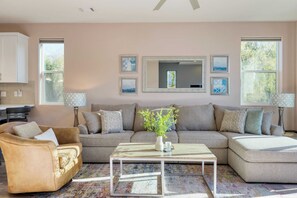 House (3 Bedrooms) | Interior - Casa do Sol by Avantstay Rooftop Deck w/ Ocean Views 2 Blocks to Beach! (Pismo Beach)