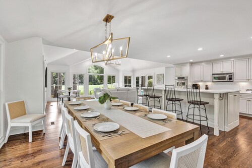 Sea Pines Golf Course Retreat with Private Pool & Outdoor Oasis
