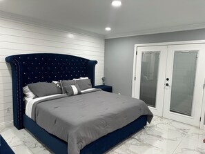 4 bedrooms, WiFi, bed sheets