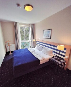 2 bedrooms, desk, iron/ironing board, WiFi - "My time out" App. 202 - Private vacation apartment in a unique location directly on the (Zingst)