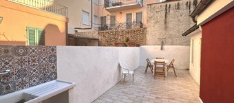 P044 - Porto Recanati, comfortable three-room apartment in the historic center