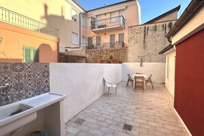 Outdoor dining - P044 - Porto Recanati, comfortable three-room apartment in the historic center (Porto Recanati)